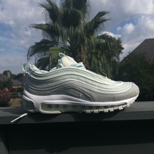 Nike air max 97 barely green worn twice!